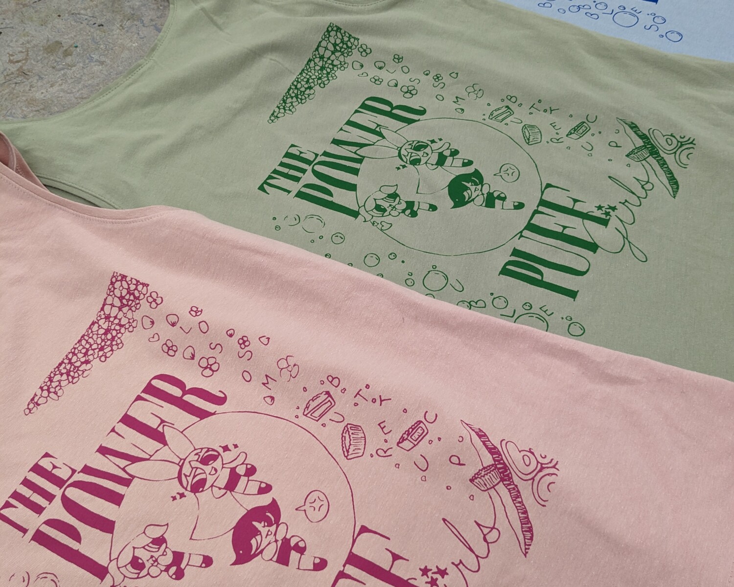 selbstgedrückte T-Shirts