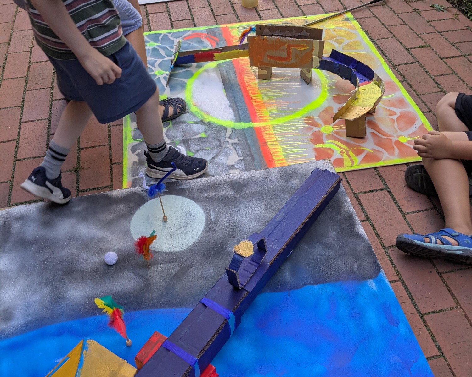 Baue deinen eigenen Minigolf-Parkour